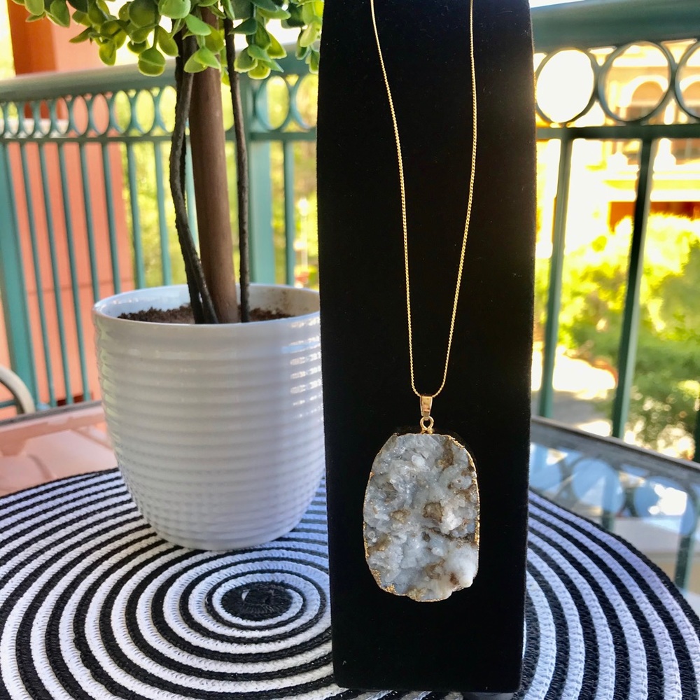 ✅NEW✅ Natural Druzy Quartz Stone